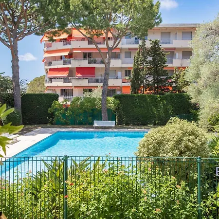 Appartement With Swimming Pool In Juan Les Pins