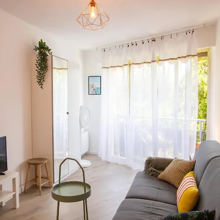Appartement With Swimming Pool In Juan Les Pins Antibes